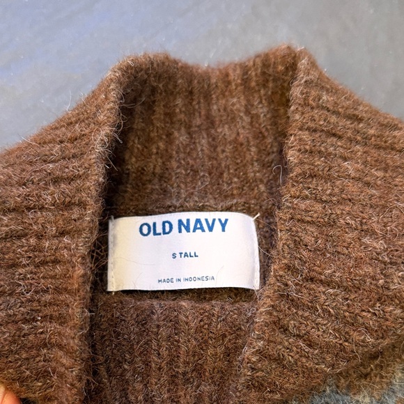 Women’s Old Navy Brown Fair Isle Sweater Small Tall Like New - Picture 2 of 4
